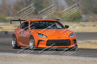 media/Sep-20-2025-Extreme Speed (Sat) [[1fcc23683c]]/Orange (Mid Intermediate)/Session 1 (Sunset)/